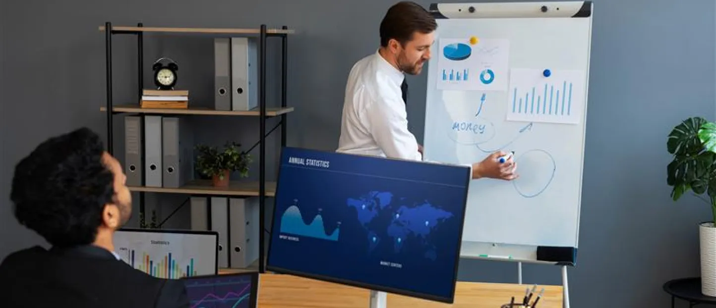 CRM dashboard with lead management sollutions